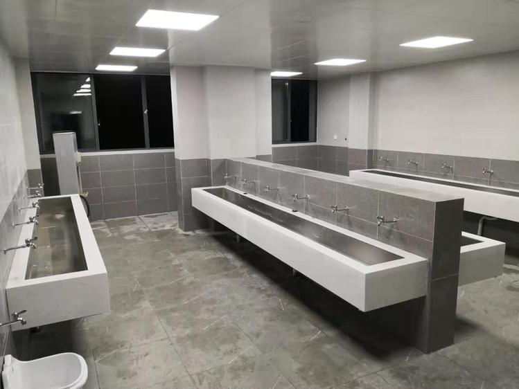 3号学生公寓公共洗漱间